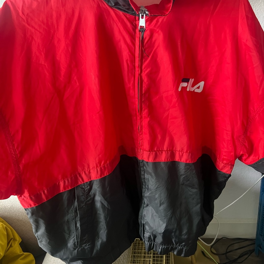 FILA windbreaker- large - no stains in great condition